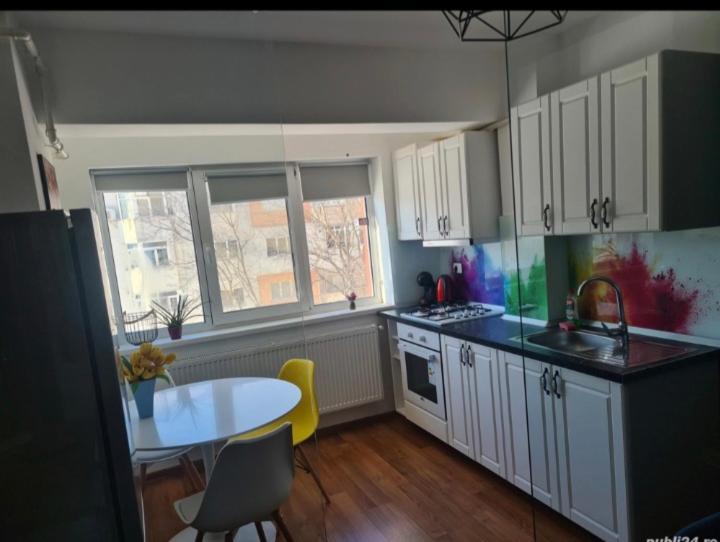 Luxury Mall Q4 Apartments Bacău Extérieur photo